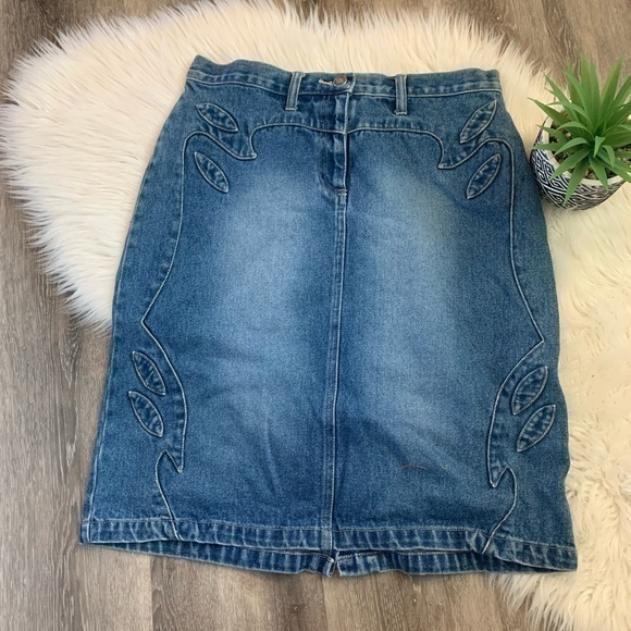 Vintage denim appliqué‎ skirt